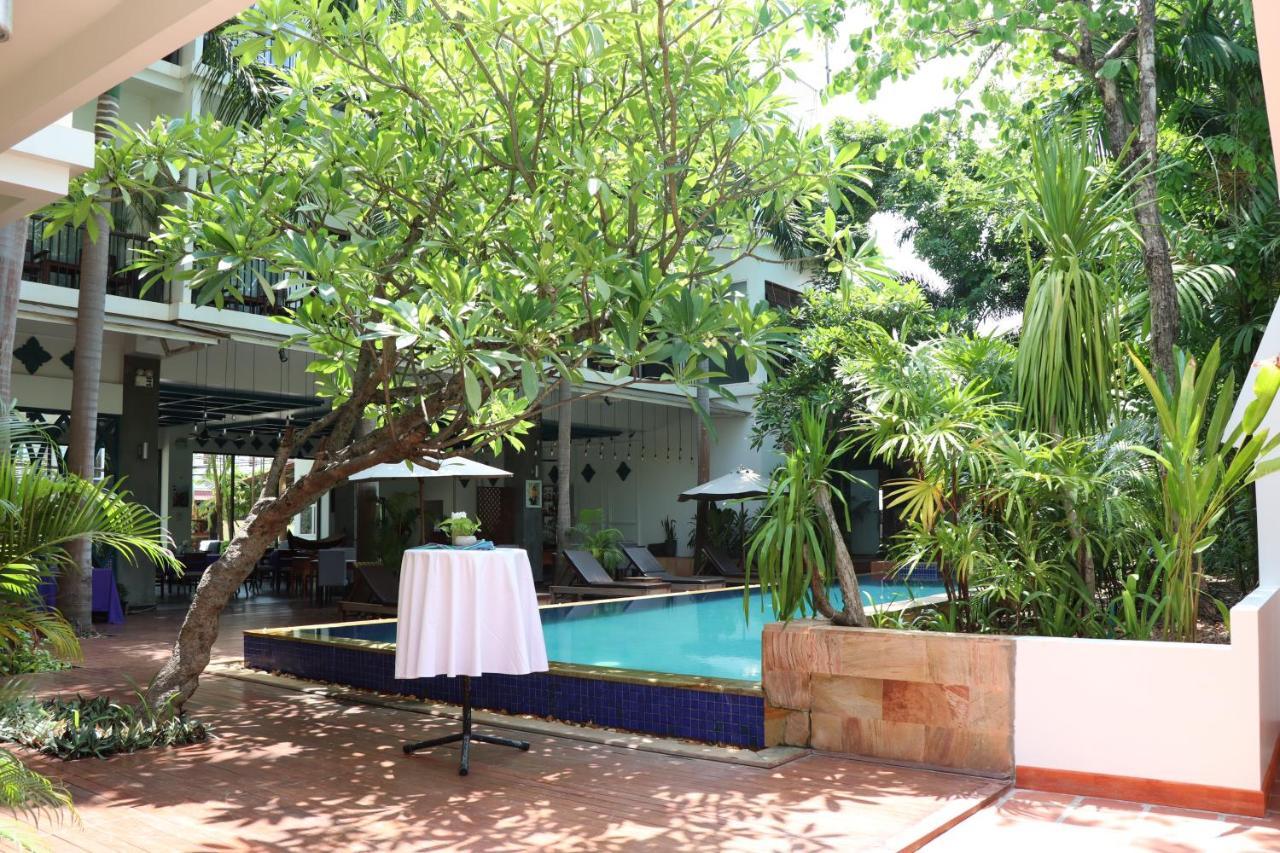Hotel Landing Gold By Amatak Siem Reap Zewnętrze zdjęcie